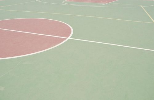 珠?；@球場地坪漆 塑膠地坪有哪些需要注意的