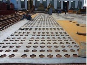 除塵器配件花板在輸送設備中的應用